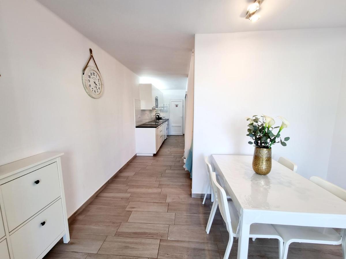 Apartamento Giovanni 09 Playa Roca Коста Тегисе Екстериор снимка